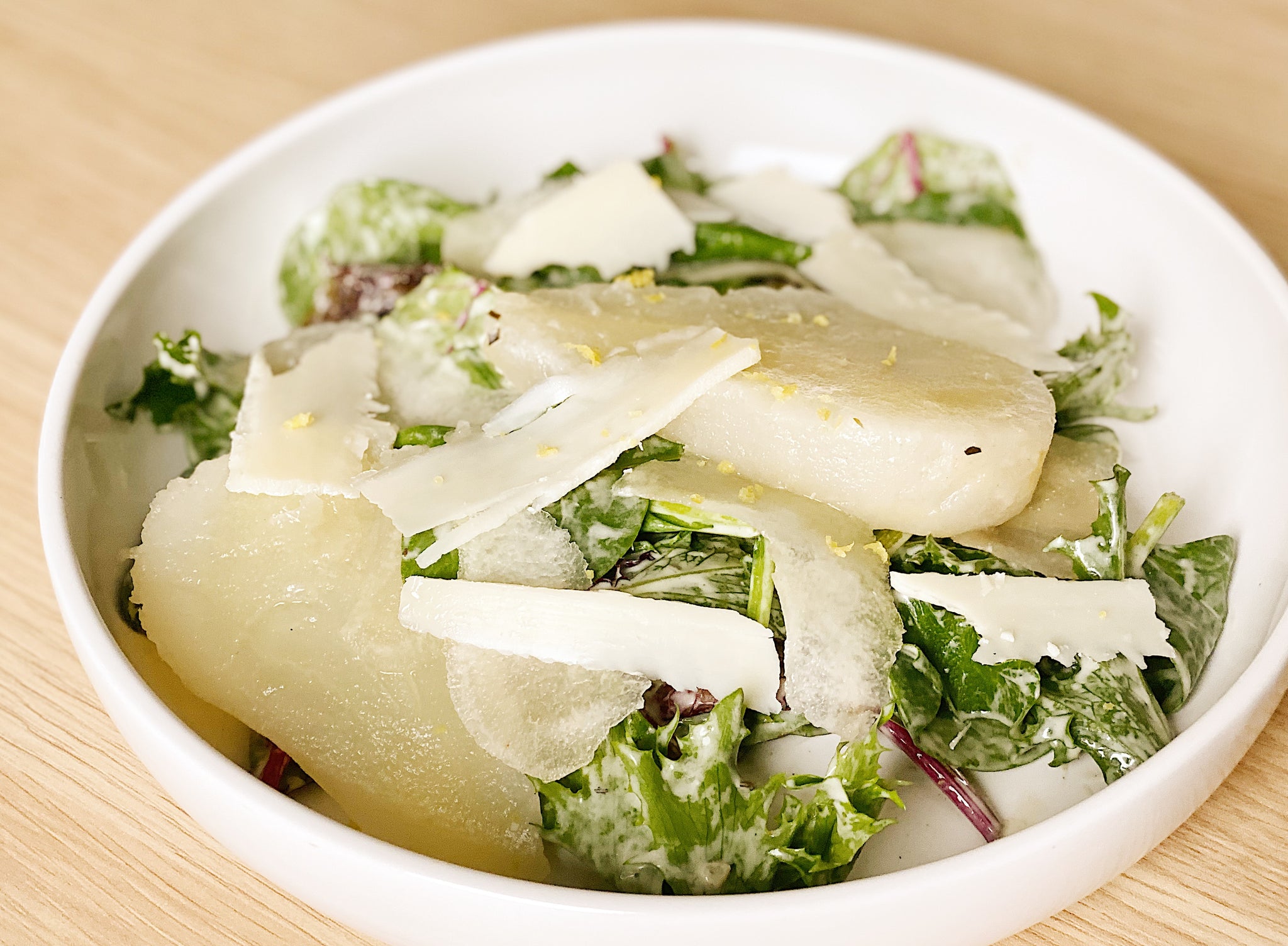 Refreshing Spring Mix salad with White Wine Poached Pears