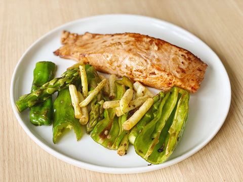 Pan Seared Atlantic Wild Salmon with Shishito Peppers & Veggie Stir Fry
