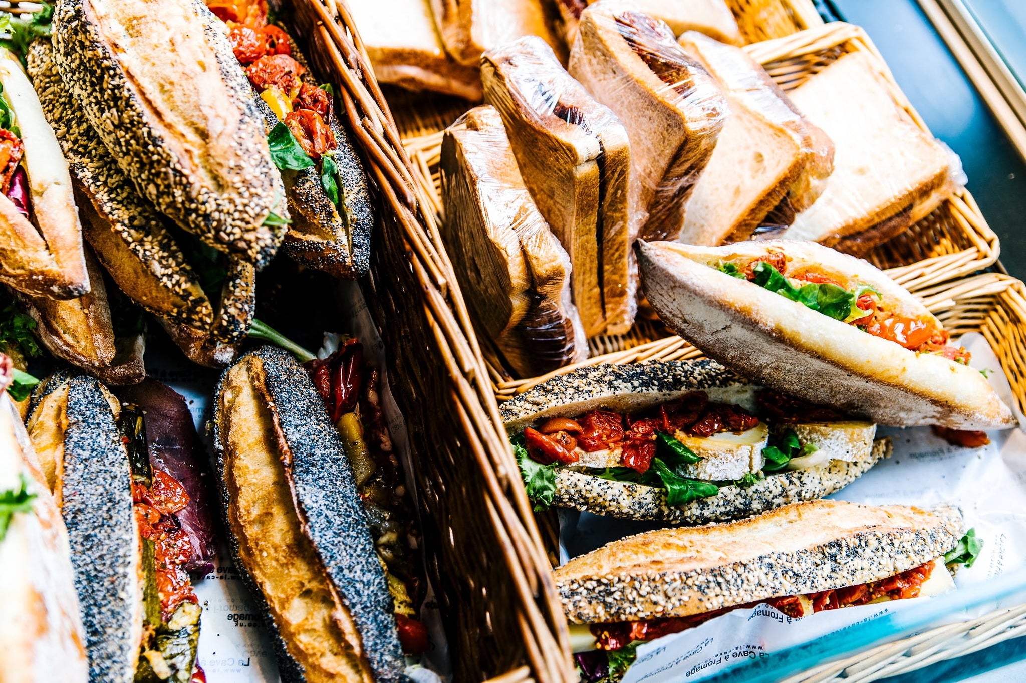 5 Signs You Need a Corporate Lunch Caterer