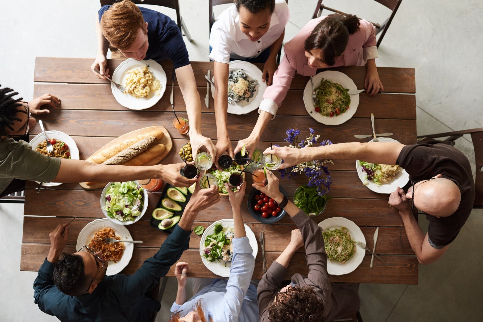 3 Reasons Why Family-Style Dining May Replace the Office Break Room