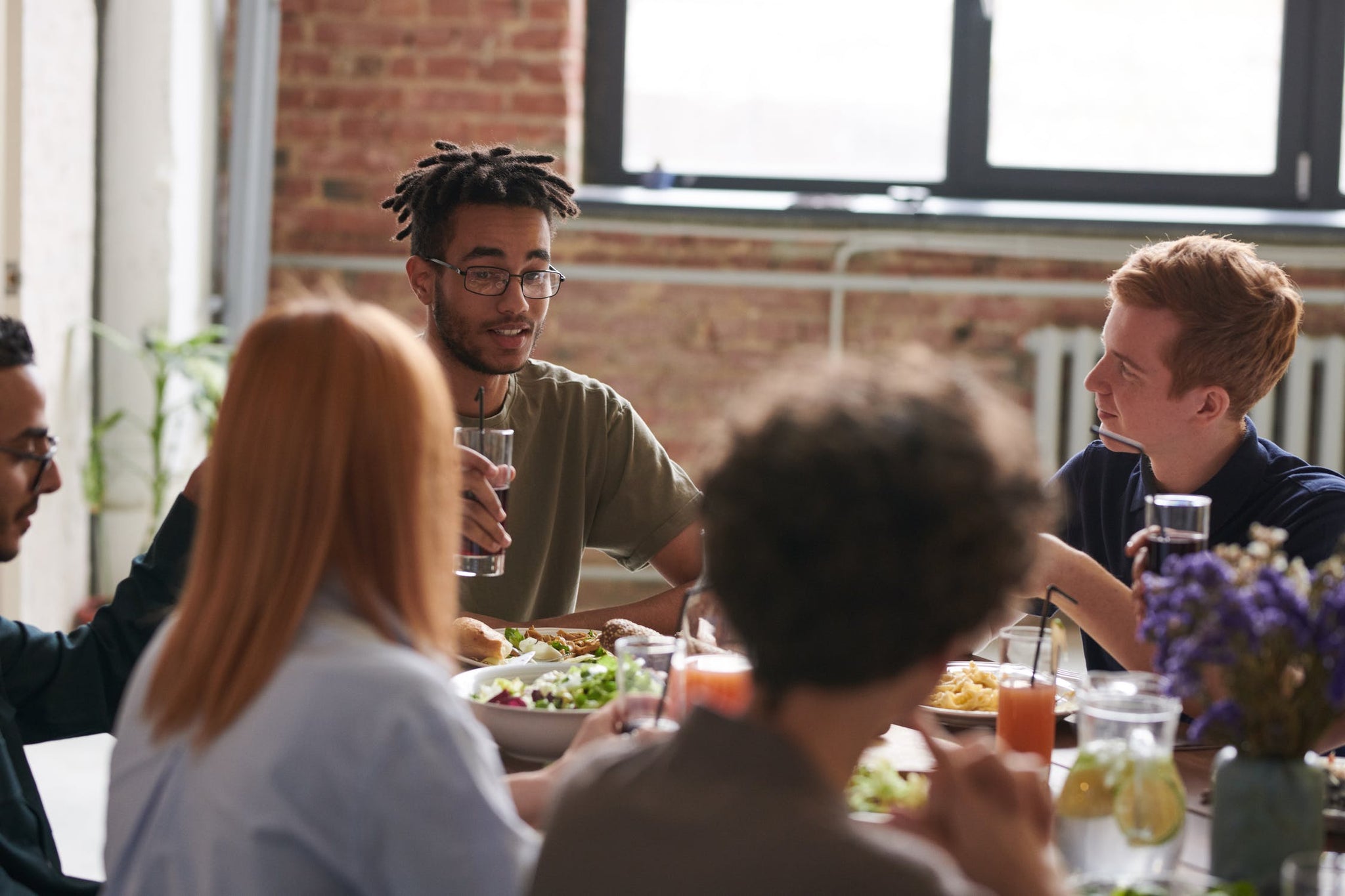 3 Reasons Why You Should Eat with Your Employees